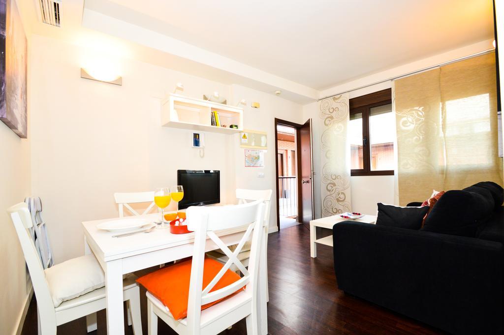 Apartamento The Zentral Museo Sevilla Exterior foto